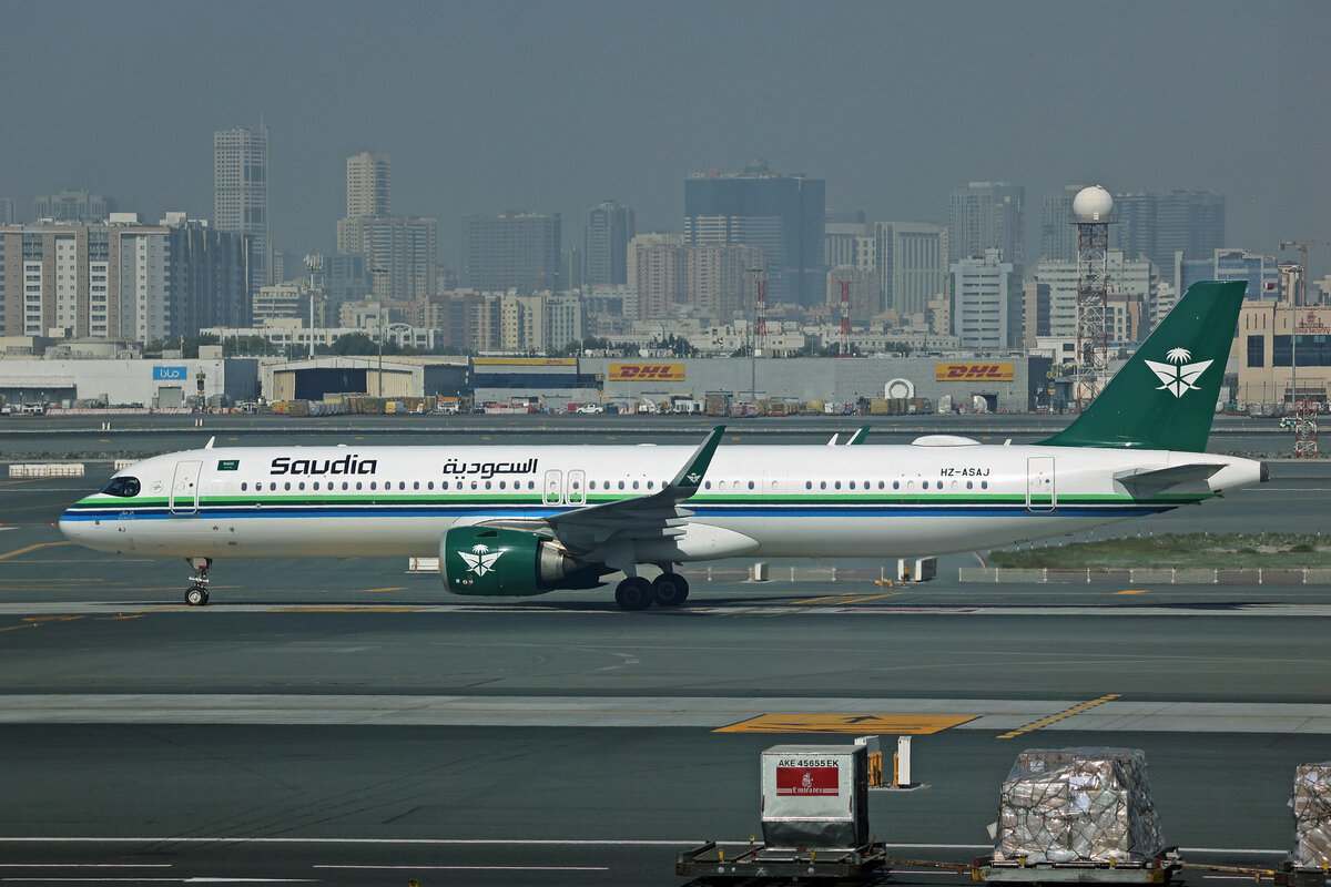 Saudi Arabian Airlines, HZ-ASAJ, Airbus A321-251NX, msn: 12370, 11.Februar 2026, DXB Dubai, VAE.