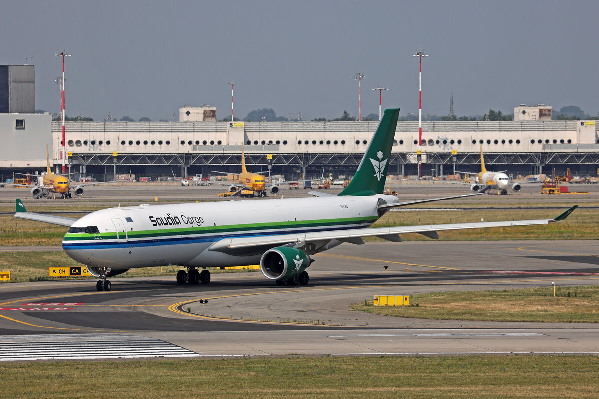 Saudi Arabian Airlines	(Operated by ASL Airlines Ireland), EI-LKD, Airbus A330-302P2F, msn: 1272, 28.Juni 2026, MXP Milano Malpensa, Italy.