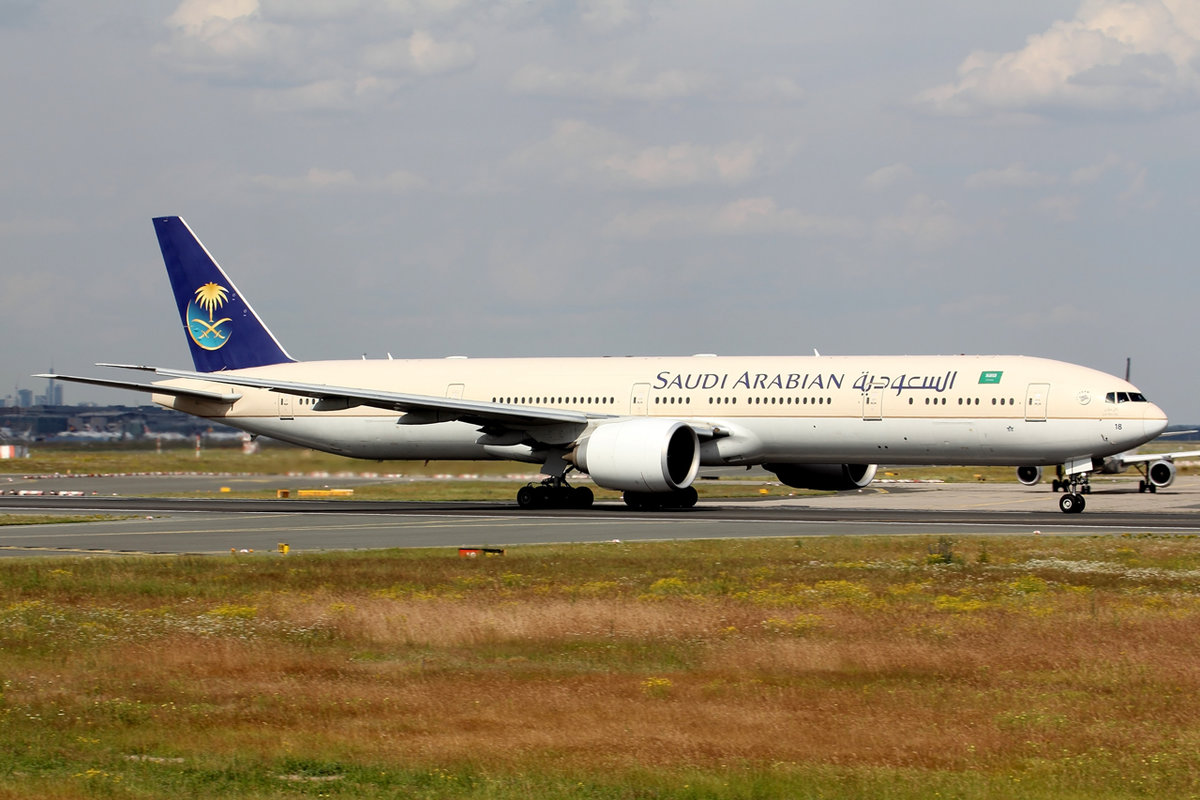 Saudi Arabian Boeing 777-368ER HZ-AK18 beim Start in Frankfurt 18.6.2019