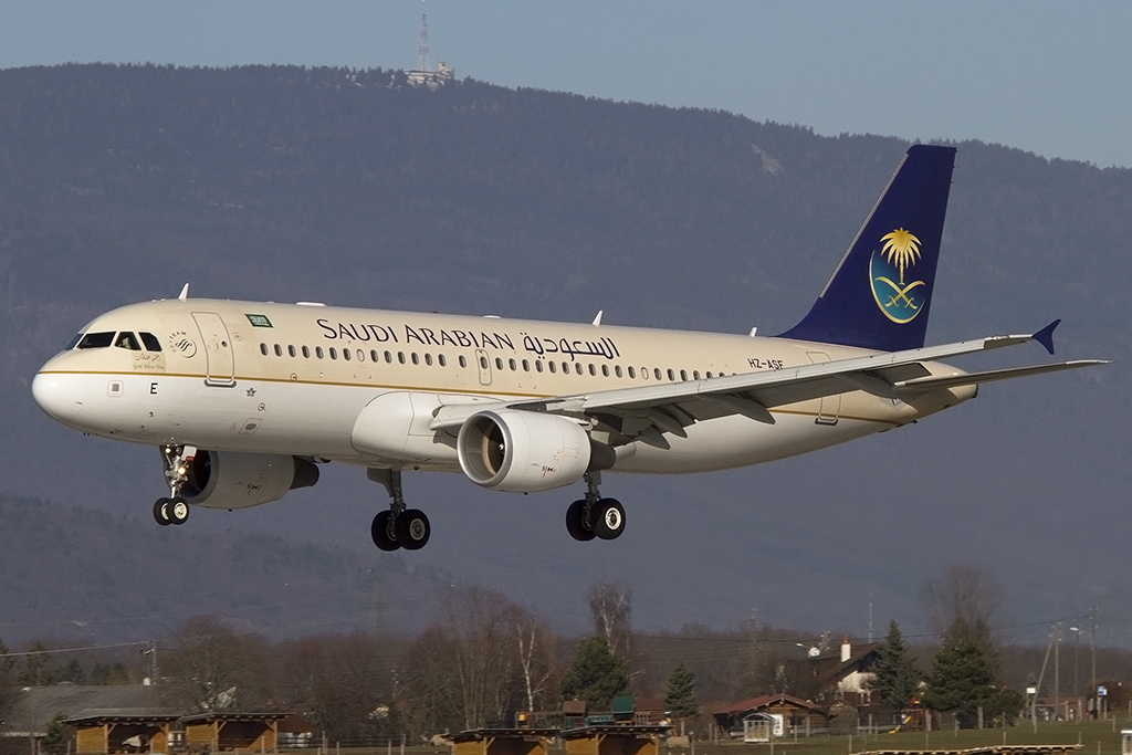Saudi Arabien Airlines, HZ-ASE, Airbus, A320-214, 13.01.2015, GVA, Geneve, Switzerland 



