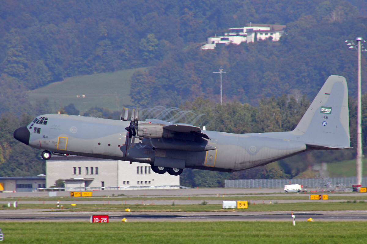 Saudia Air Force, 1631, Lockheed Herkules C-130H-30, 16Sq, msn: 4986, 16.Oktober 2021, ZRH Zürich, Switzerland.