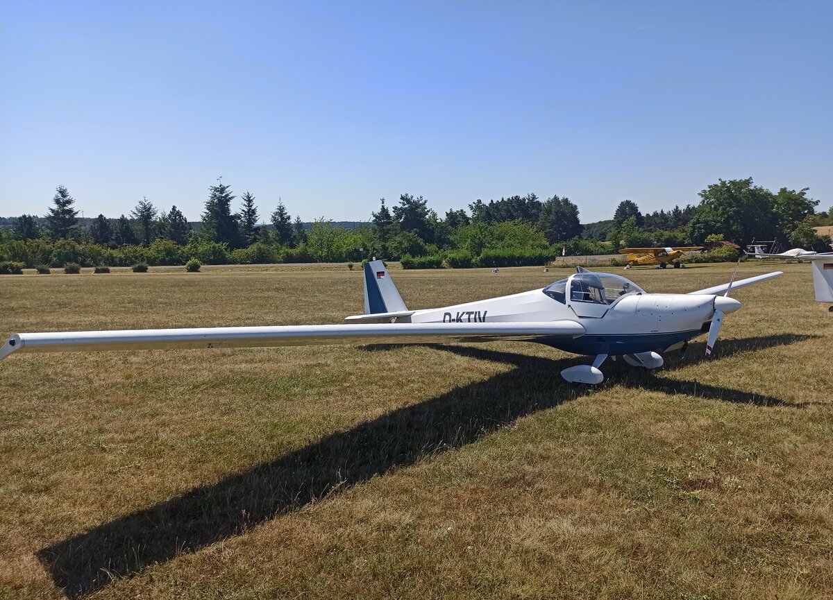 Scheibe SF-25C Rotax Falke, D-KTIV, Flugplatz Hammelburg (EDFJ), 12.7.2026