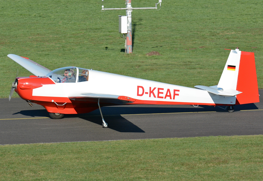 Scheibe (Sportavia) SF-25 C Falke, D-KEAF, taxy in EDKB - 16.02.2016