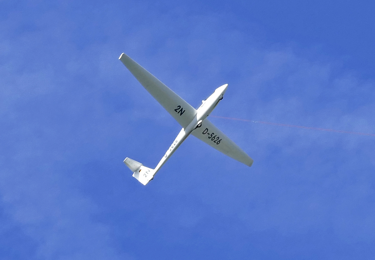 Schleicher ASK 21, D-5626 vom Aeroclub Bonn beim Windenstart in EDKB - 14.10.2019