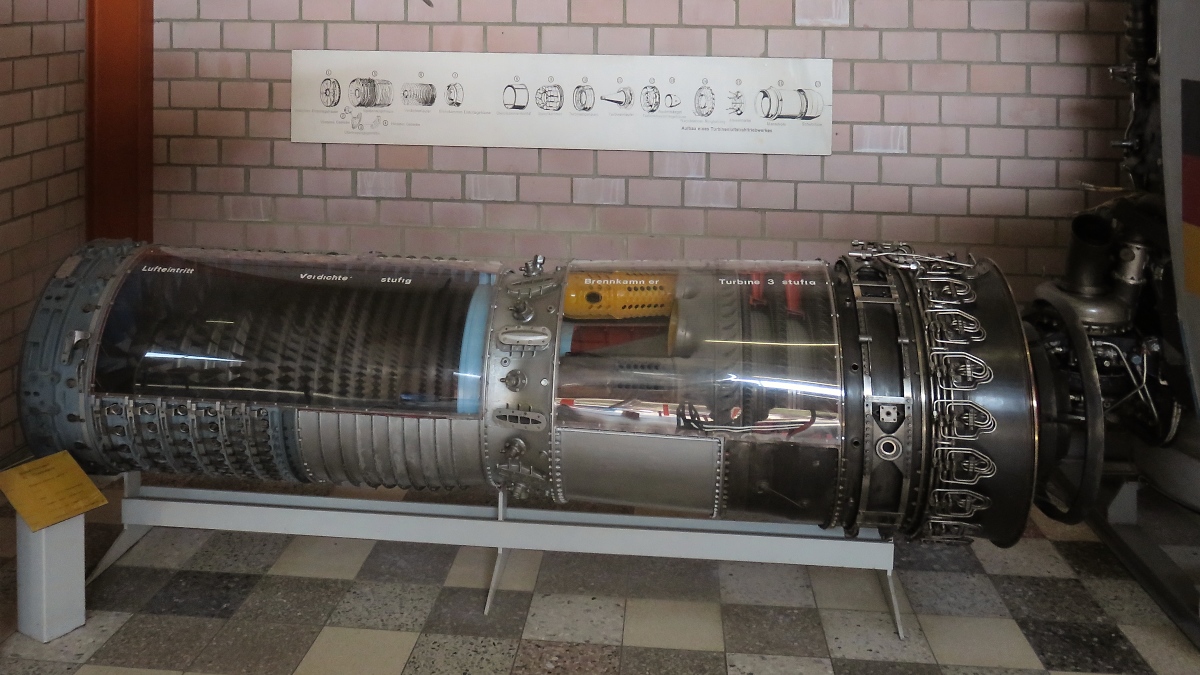 Schnittmodell eines Strahltriebwerks in der Flugausstellung Hermeskeil, 23.8.18