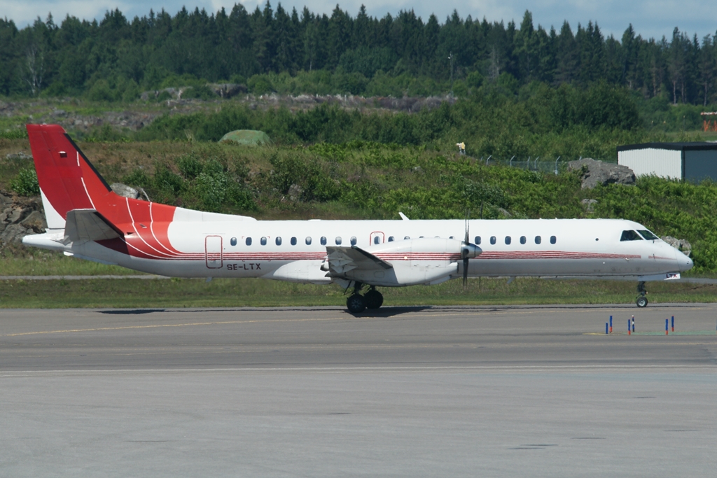 SE-LTX, Saab 2000, Golden Air, 18.06.2013, Stockholm (ARN)