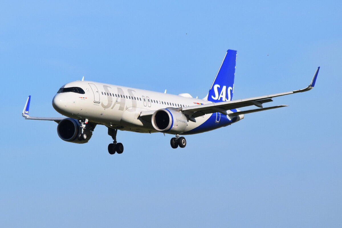 SE-ROL , SAS Scandinavian Airlines , Airbus A320-251N , 24.10. 2021 , Berlin-Brandenburg  Willy Brandt  , BER  ,  Rollo Viking 