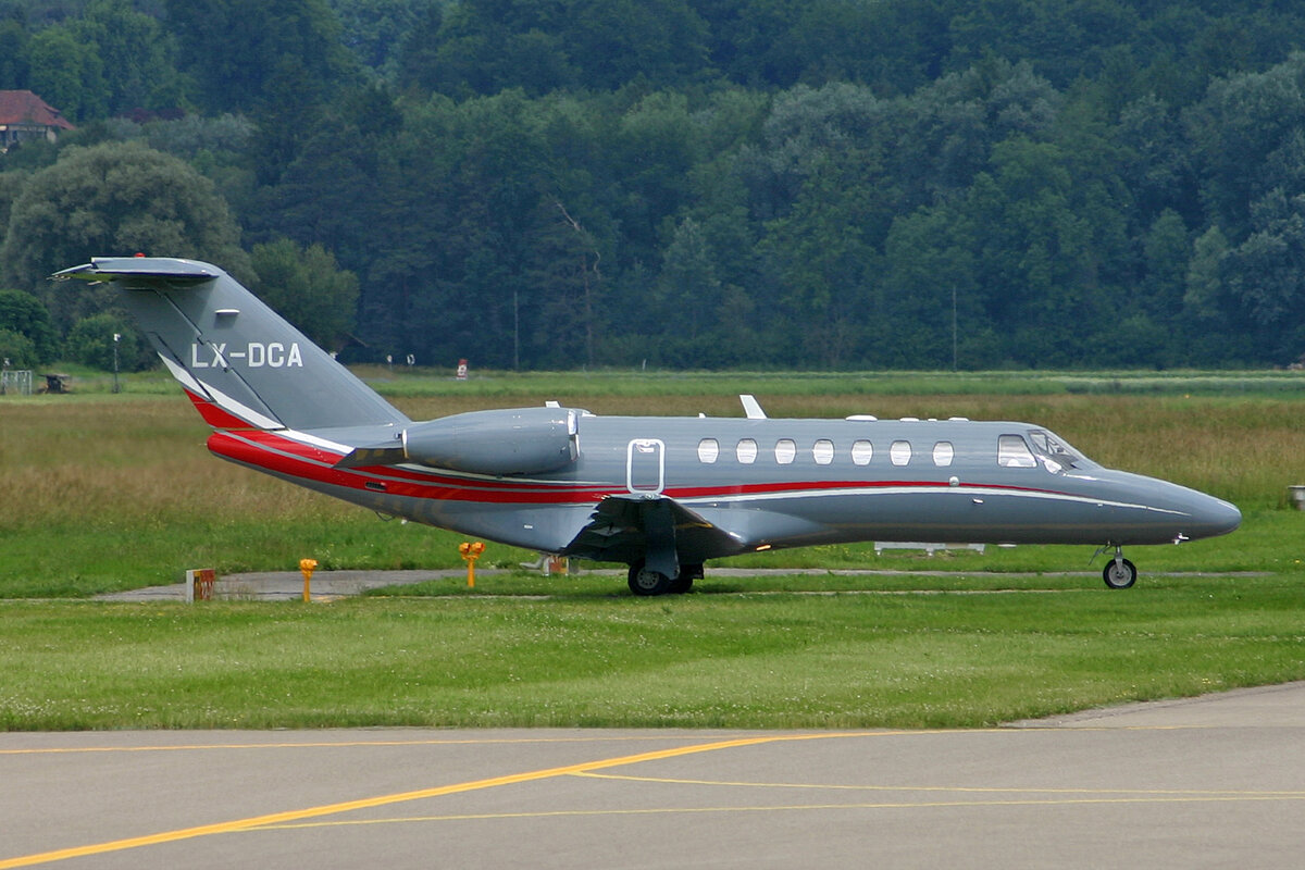 Serlux SA, LX-DCA, Cessna 525B Citation Jet III, msn: 525B-0227, 13.Juni 2008, BRN Bern, Switzerland.