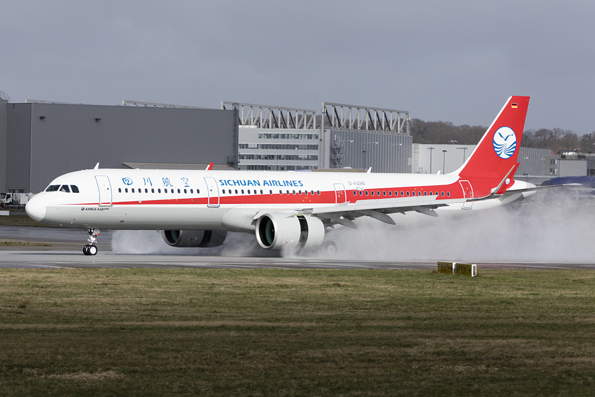 Sichuan Airlines, D-AZAB (later Reg.: B-307D), Airbus, A321-271N, 18.03.2019, XFW, Hamburg-Finkenwerder, Germany 


