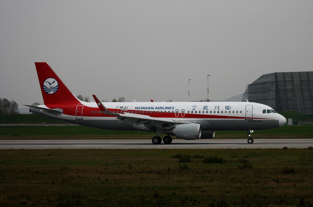 Sichuan Airlines,F-WWDJ,Reg.B-1883,(c/n 6367),Airbus A320-214(SL),19.11.2014,XFW-EDHI,Hamburg-Finkenwerder,Germany