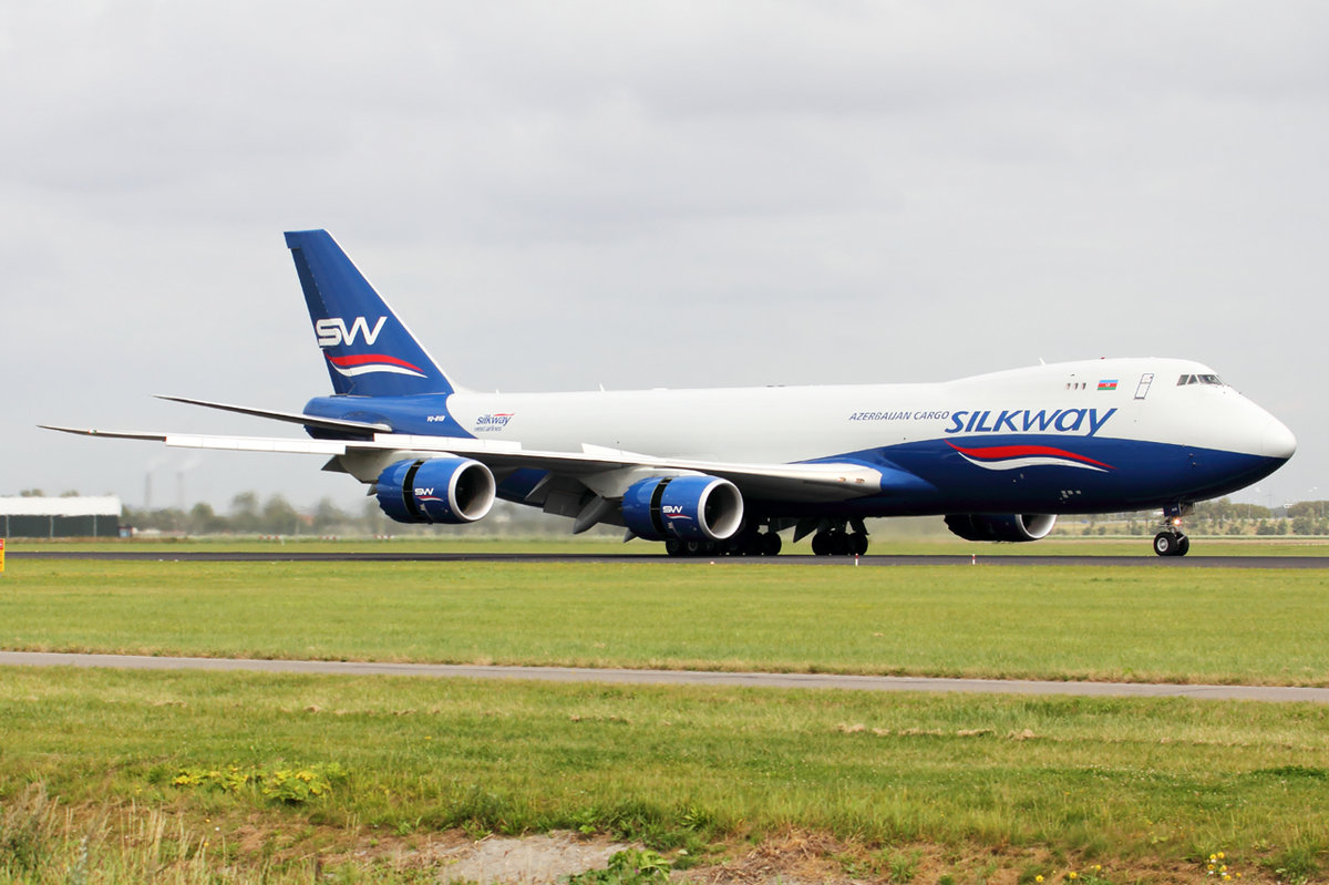 Silkway Airlines Boeing 747-83Q(F) VQ-BVB nach der Landung in Amsterdam 2.9.2016 