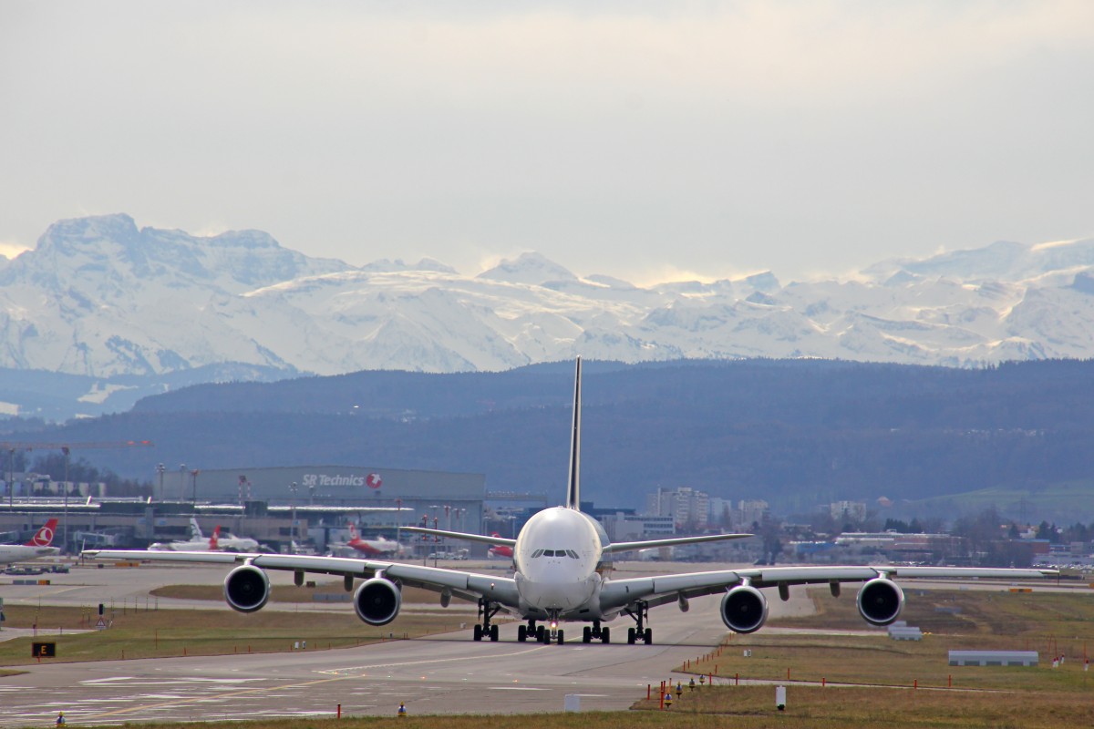 Singapore Airlines, 9V-SKR, Airbus A380-841, 8.Februar 2016, ZRH Zürich, Switzerland.