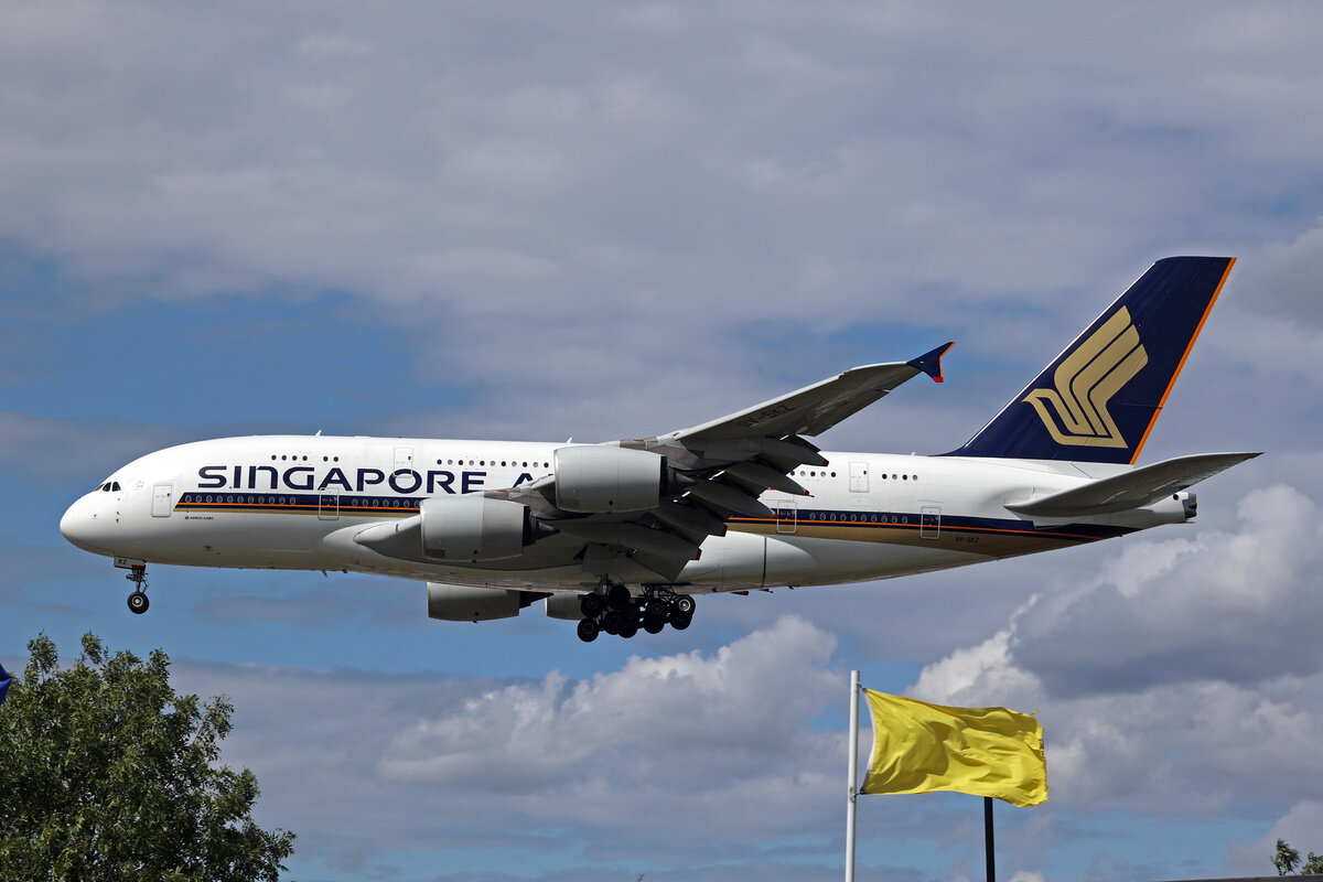 Singapore Airlines, 9V-SKZ, Airbus A380-841, msn: 255, 05.Juli 2023, LHR London Heathrow, United Kingdom.