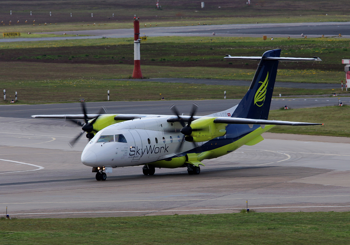 SkyWork, Dornier Do-328-110, HB-AER, TXL, 04.05.2016
