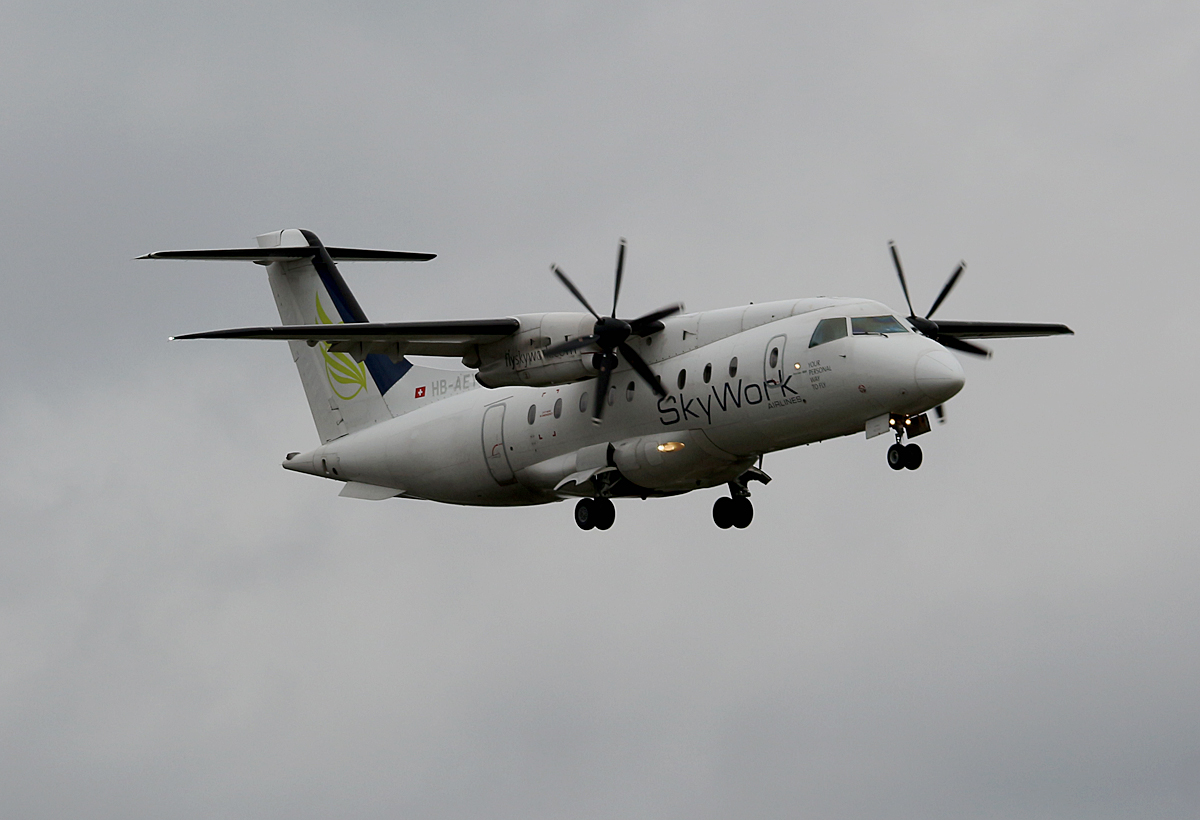 SkyWork, Dornier Do-328-130,HB-AEY, TXL, 14.07.2016