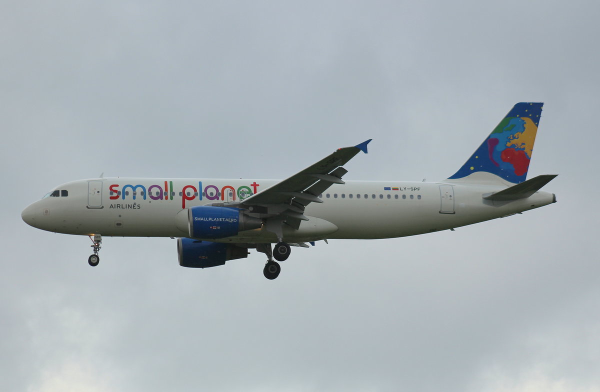 Small Planet Airlines, LY-SPF, MSN 967, Airbus A 320-214, 20.08.2017, HAM-EDDH, Hamburg, Germany 