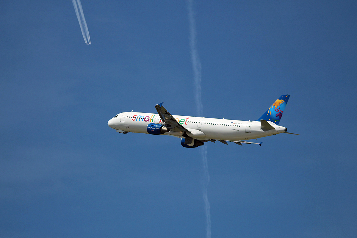 Small Planet Airlines Poland, Airbus A 321-211, SP-HAZ, DUS, 17.05.2017