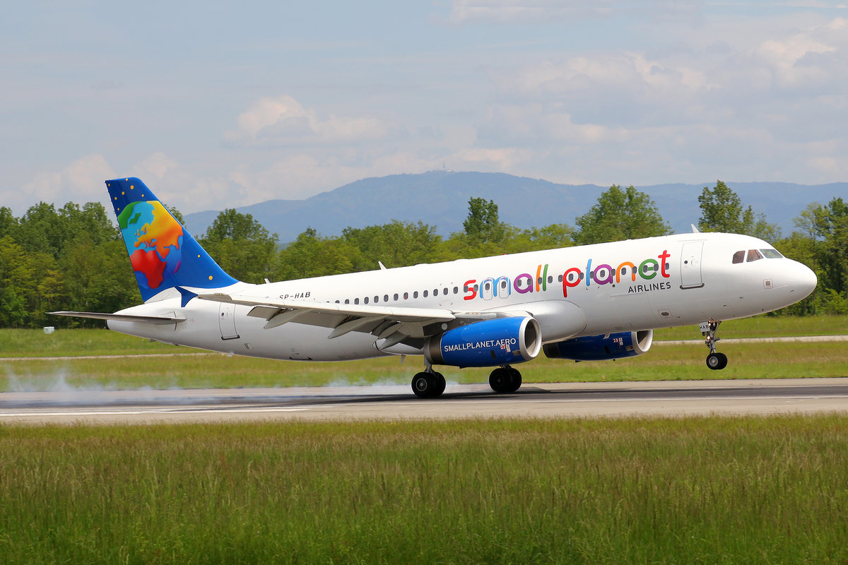 Small Planet Airlines, SP-HAB, Airbus A320-232, 18.Mai 2016, BSL Basel, Switzerland.