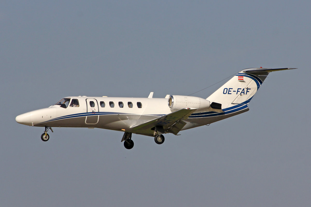 Smartline Luftfahrt GmbH, OE-FAF, Cessna 525A CJ2, msn: 525A-0195, 25.Juni 2019, ZRH Zürich, Switzerland.