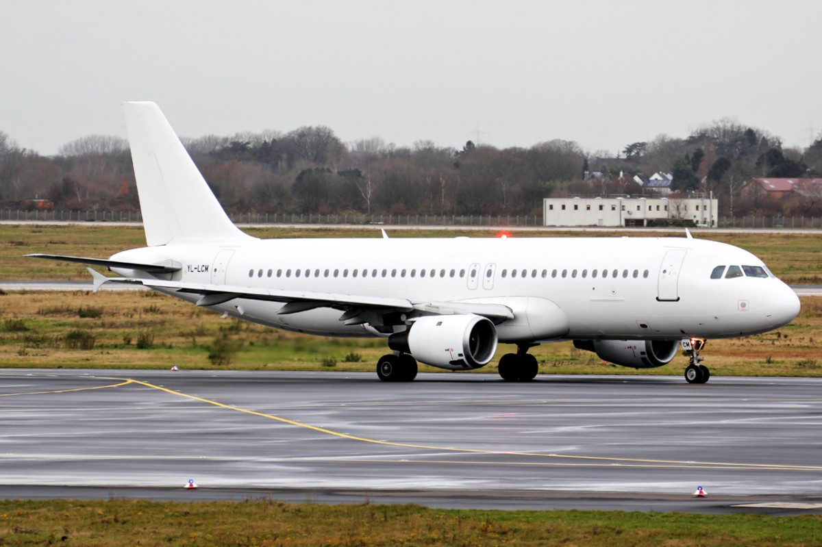 SmartLynx YL-LCM rollt zum Start in Düsseldorf 20.12.2014