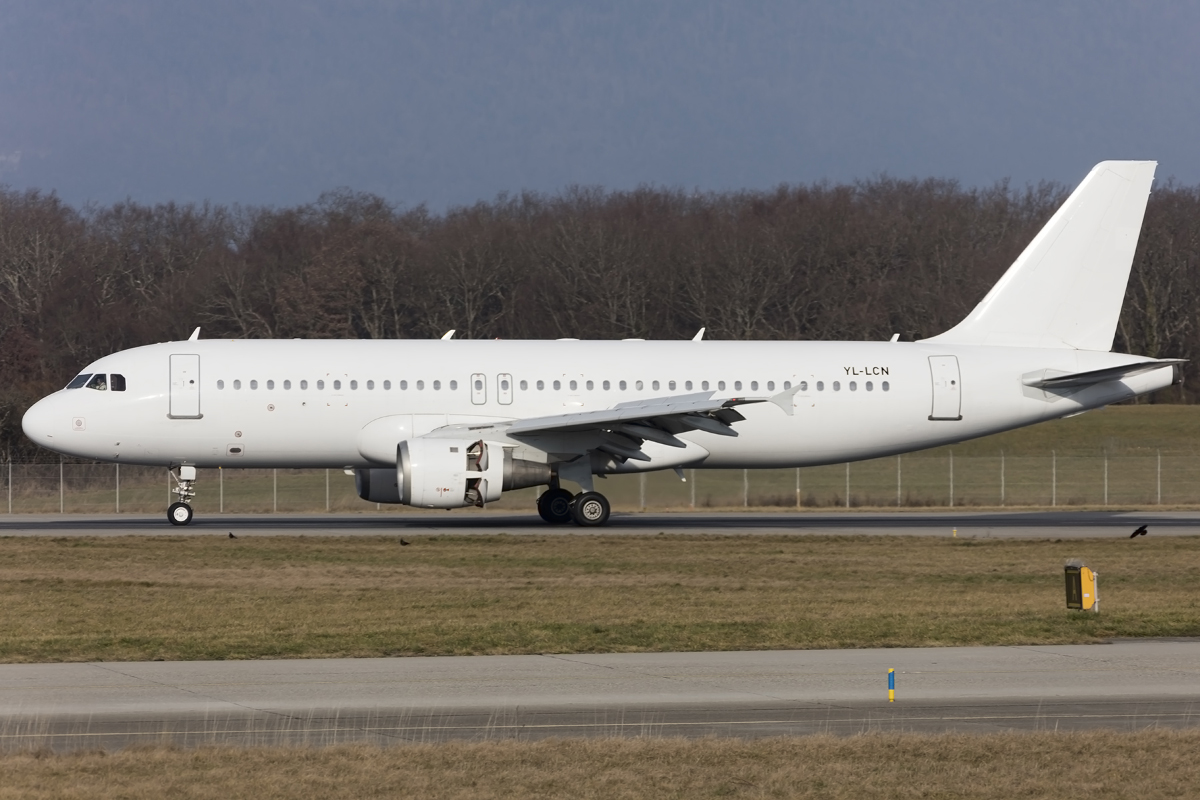 Smartlynx, YL-LCN, Airbus, A320-233, 30.01.2016, GVA, Geneve, Switzerland 



