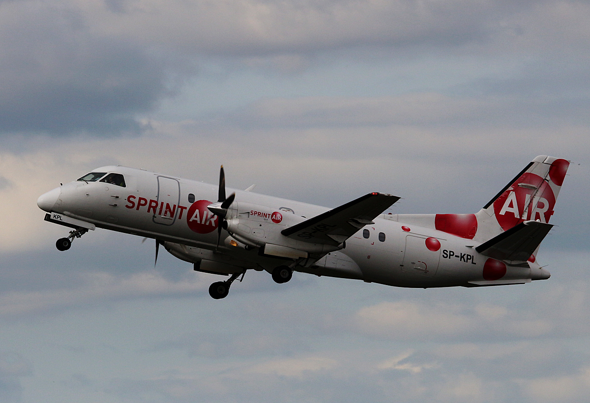 Sprint Air , Saab 340A, SP-KPL, TXL, 04.05.2016