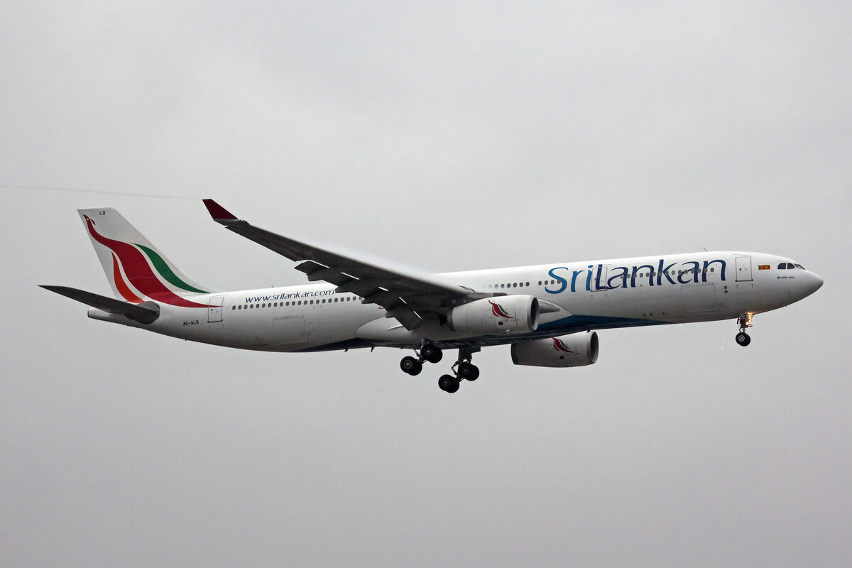 Srilankan Airlines, 4R-ALQ, Airbus A330-343E, msn: 1687, 04.Juli 2023, LHR London Heathrow, United Kingdom.
