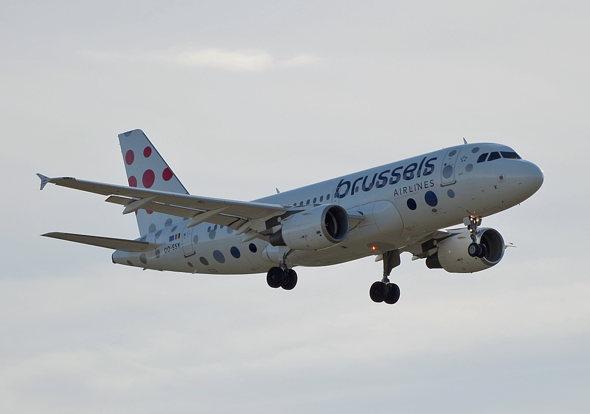 ssels Airlines, Airbus A 319-111, OO-SSX, BER, 08.109.2022