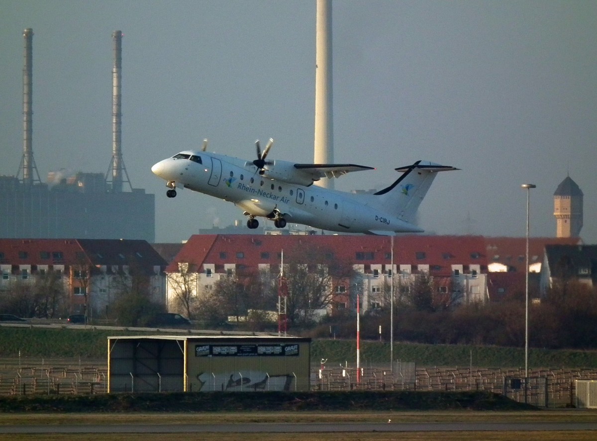 Start der Fluglinie Mannheim - Berlin am 10. März 2014. Viel Erfolg der Rhein Neckar Air!!!
