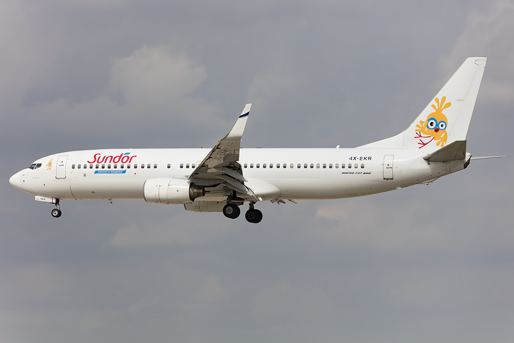 Sun d´Or, 4X-EKR, Boeing, B737-804, 26.09.2015, BCN, Barcelona, Spain 




