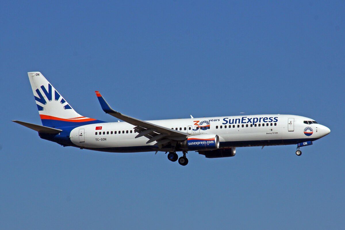 Sun Express, TC-SON, Boeing B737-86J, msn: 30827/1632, 27.Februar 2022, ZRH Zürich, Switzerland.