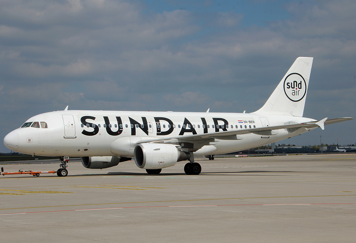 SundAir, Airbus A 319-112, 9A-BER, BER Spottertour 28.04.2022