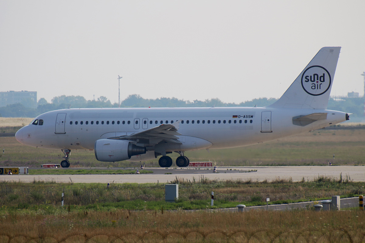 SundAir, Airbus A 319-112, D-ASSM, BER, 11.07.2021