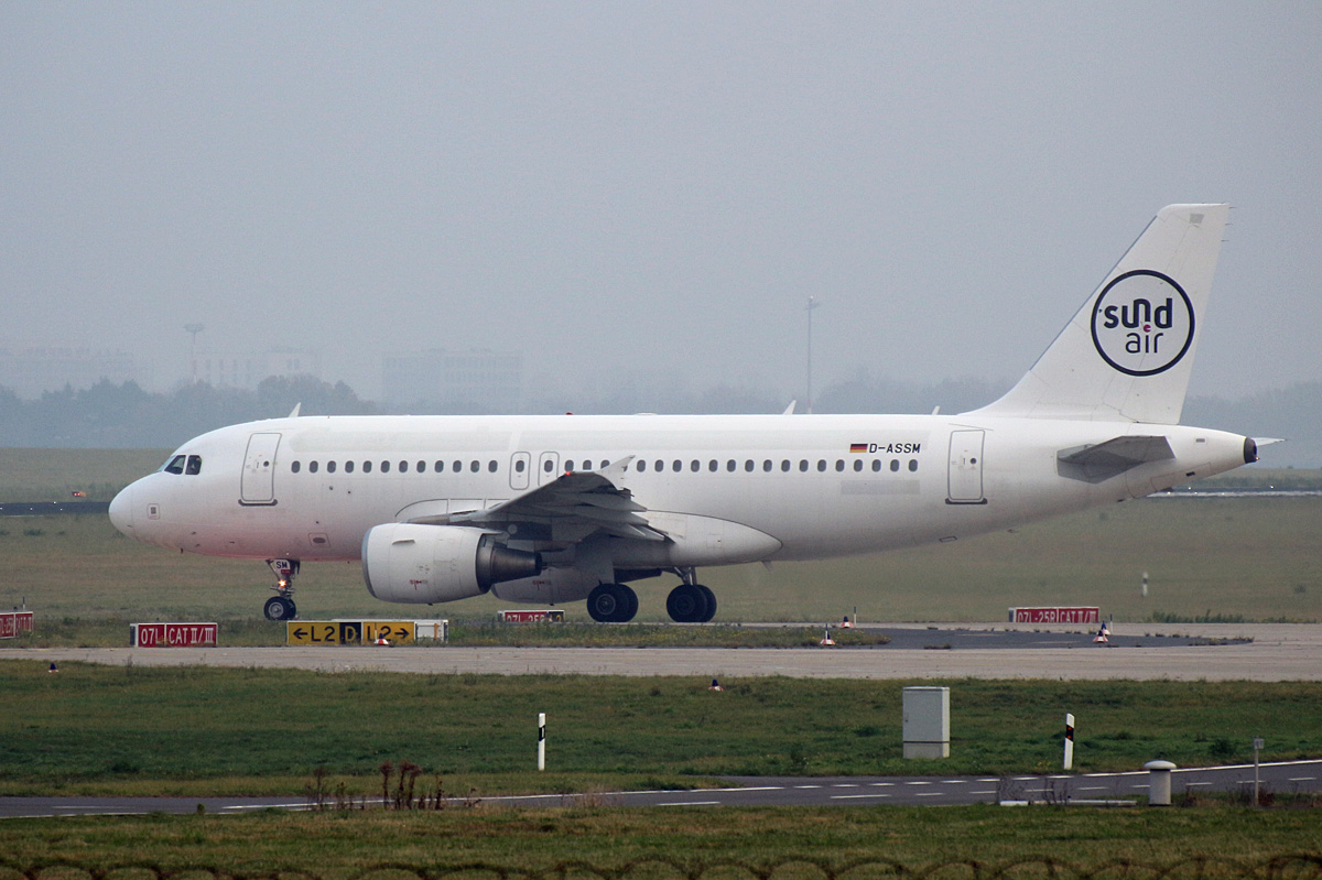 SundAir, Airbus A 319-112, D-ASSM, BER, 14.11.2021