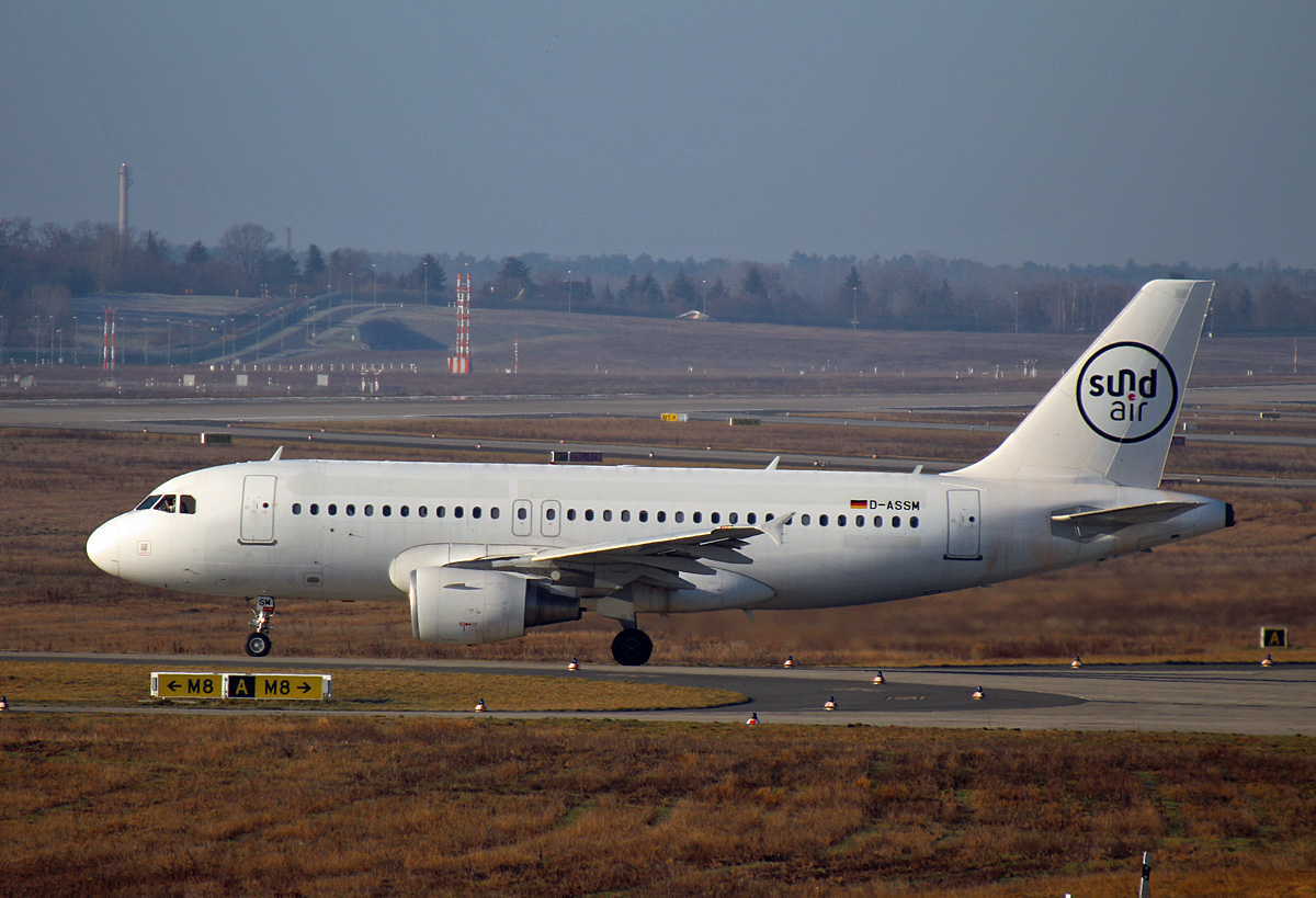 SundAir, Airbus A 319-112, D-ASSM, BER, 12.02.2022