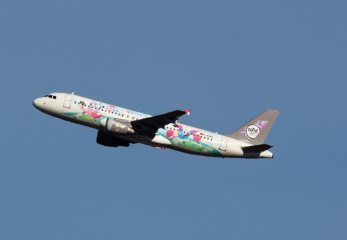 Sundair, Airbus A 320-214, D-ANNA, BER, 05.03.2025