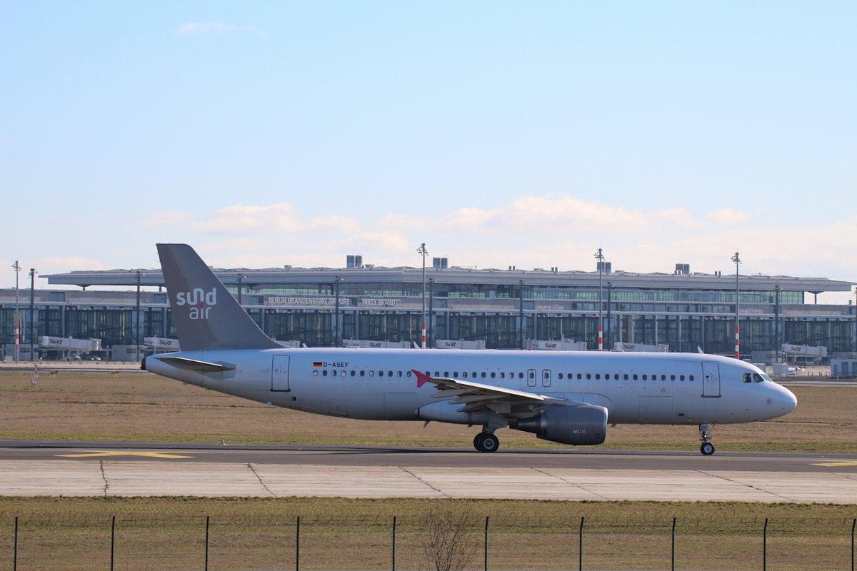 SundAir, Airbus A 320-214, D-ASEF, SXF, 22.02.2019
