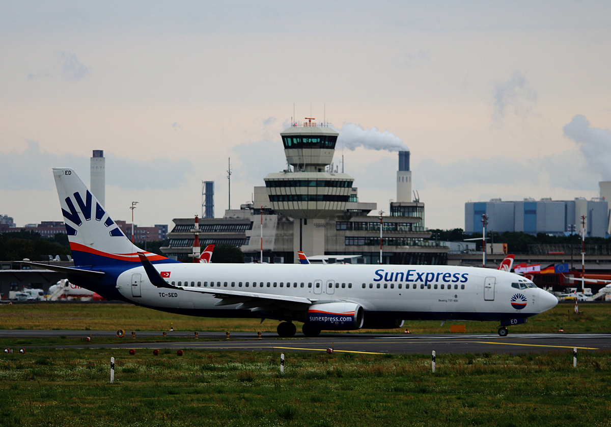 SunExpress, Boeing B 737-8CX, TC-SED, TXL, 14.07.2016