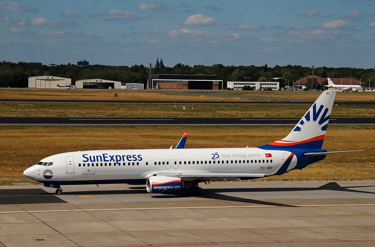 SunExpress, Boeing B 737-8HC, TC-SEI, TXL, 20.07.2016