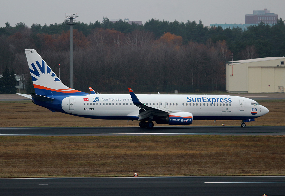 SunExpress, Boeing B 737-8HC, TC-SEI, TXL, 25.11.2016