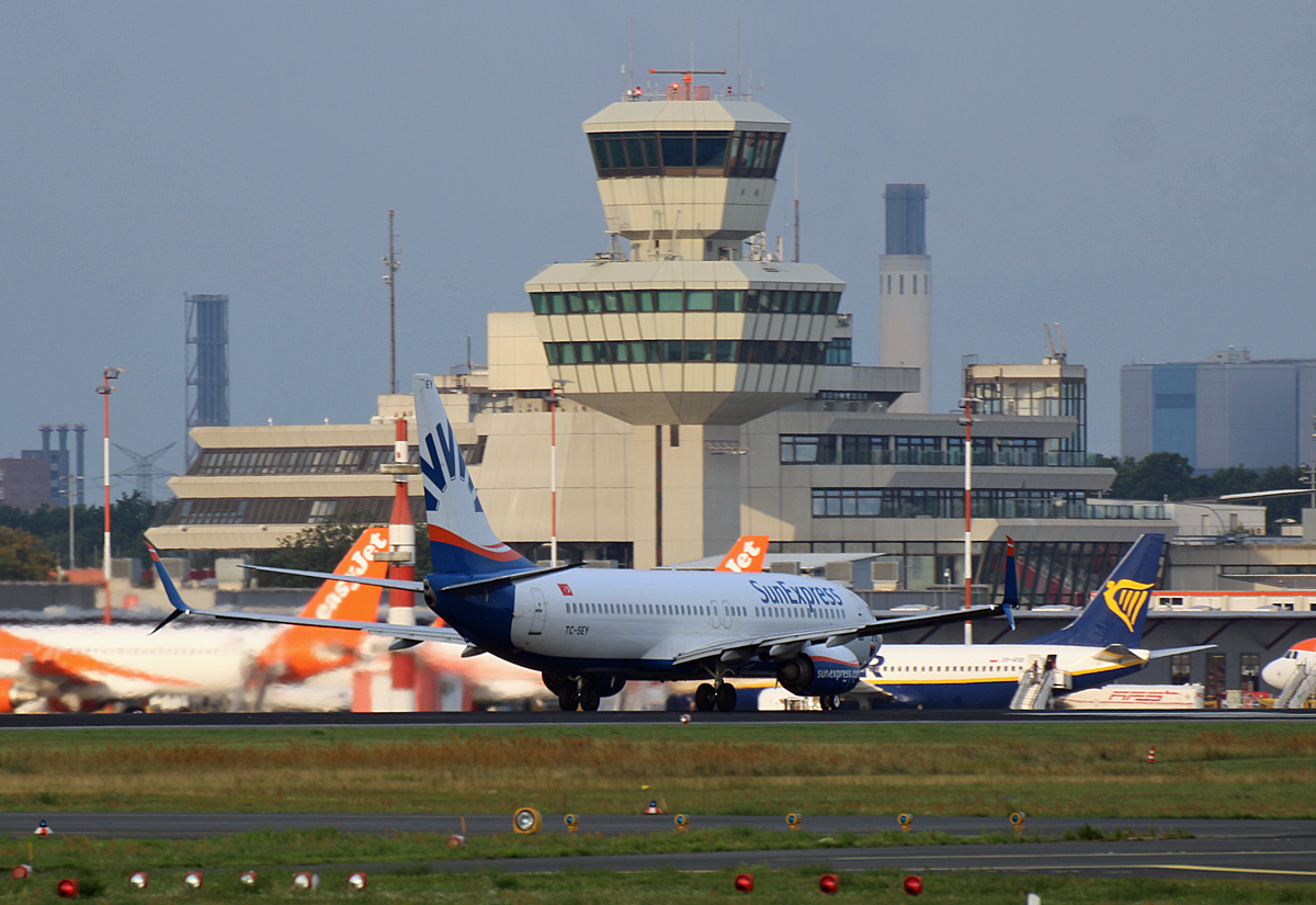 SunExpress, Boeing B 737-8HC, TC-SEY, TXL, 04.08.2019