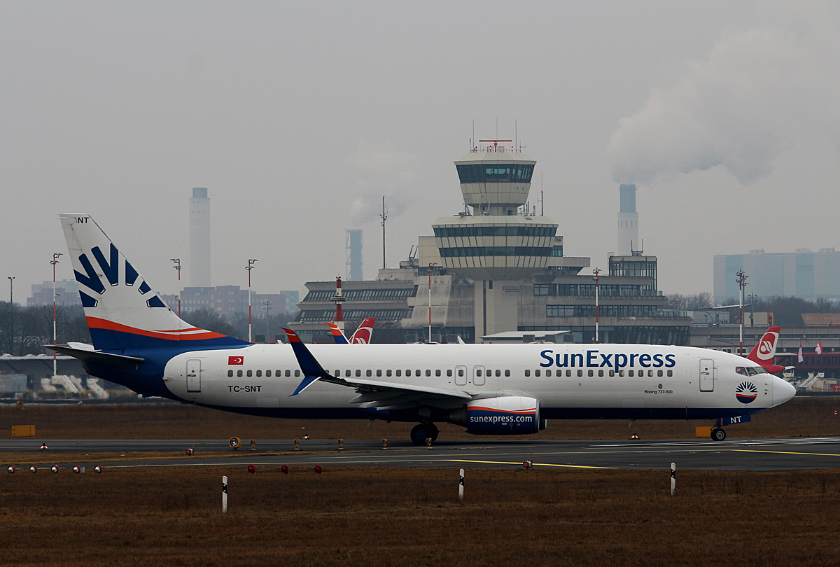 SunExpress, Boeing B 737-8HC, TC-SNT, TXL, 19.02.2017