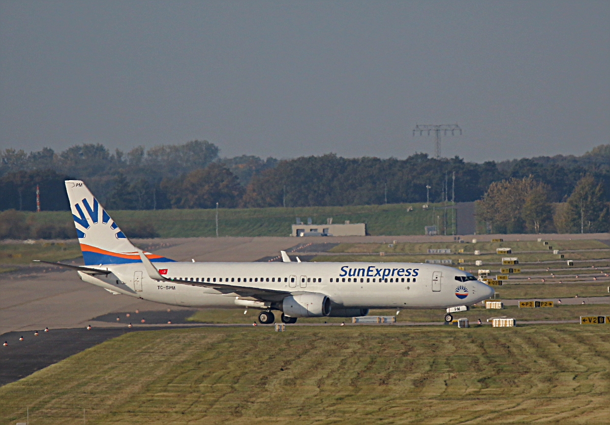SunExpress, Boeing B 737-8MA, TC-SPM, BER, 19.10.2025