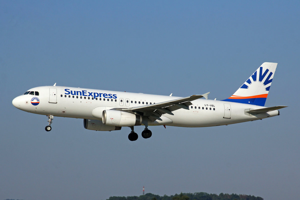 SunExpress (Oprated by Avion Express), LY-VEL, Airbus A320-231, msn: 1998, 24.Juli 2019, ZRH Zürich, Switzerland.