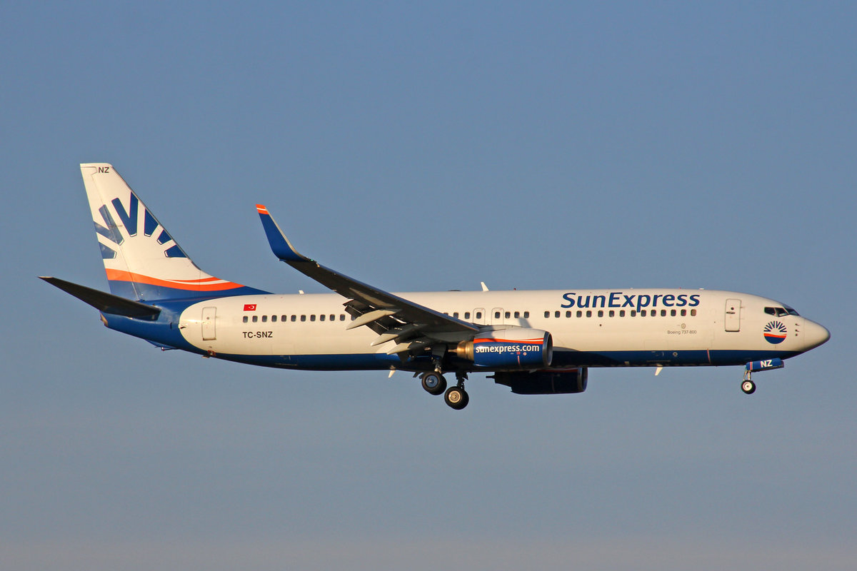 SunExpress, TC-SNZ, Boeing 737-86N, msn: 28616/483, 24.März 2018, ZRH Zürich, Switzerland.