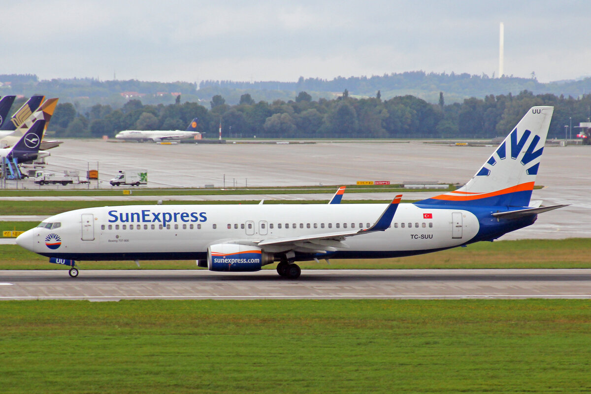 SunExpress, TC-SUU, Boeing 737-86Q, msn: 30274/845, 11.September 2022, MUC München, Germany.