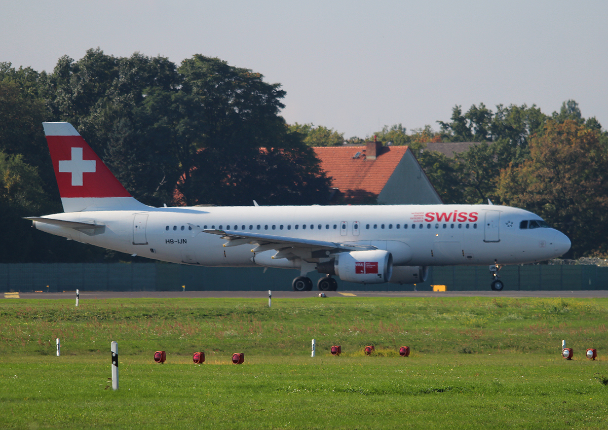 Swiss A 320-214 HB-IJN kurz vor dem Start in Berlin-Tegel am 28.09.2013
