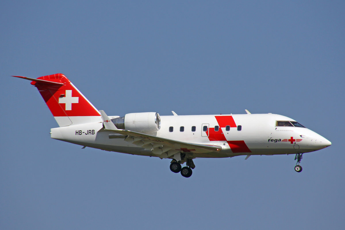 Swiss Air Ambulance REGA, HB-JRB, Bombardier Challenger 604, 13.September 2016, ZRH Zürich, Switzerland.