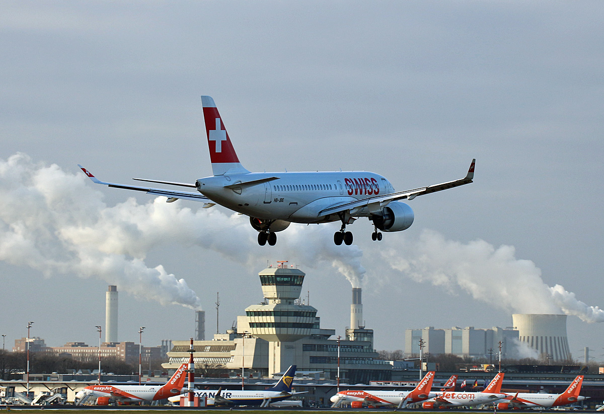 Swiss, Airbus A 220-100, HB-JBE, TXL, 05.01.2020