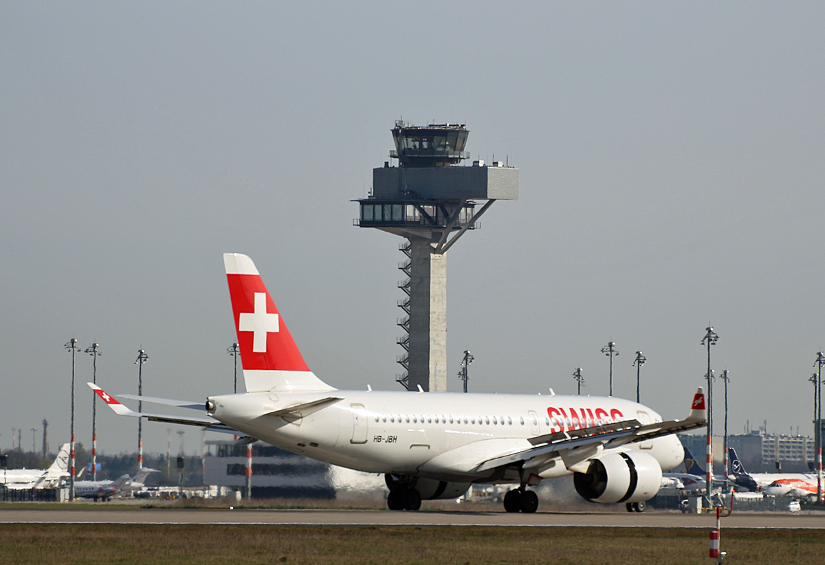 Swiss, Airbus A 220-100, HB-JBH, BER, 17.04.2022